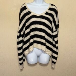 Madewell Black and Cream Striped balloon sleeve V-Neck Sweater